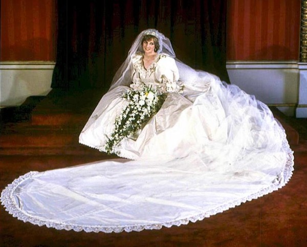 11 najdroższych sukni ślubnych