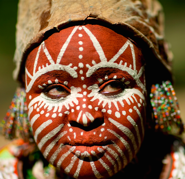 Kenia - makijaż z różnych zakątków świata