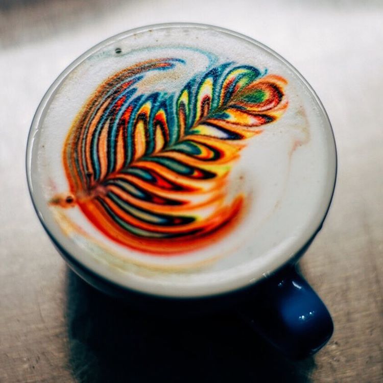 kolorowe latte