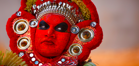 Thalassery, Indie - makijaż z różnych zakątków świata