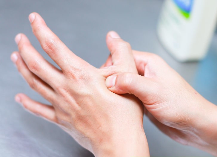masaż palców wpływa na zdrowie