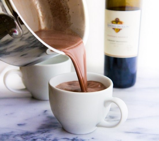 przepis na gorącą czekoladę z dodatkiem czerwonego wina