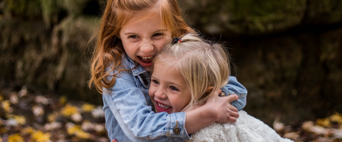 Trudne relacje z rodzeństwem – dlaczego ta miłość bywa tak wymagająca?